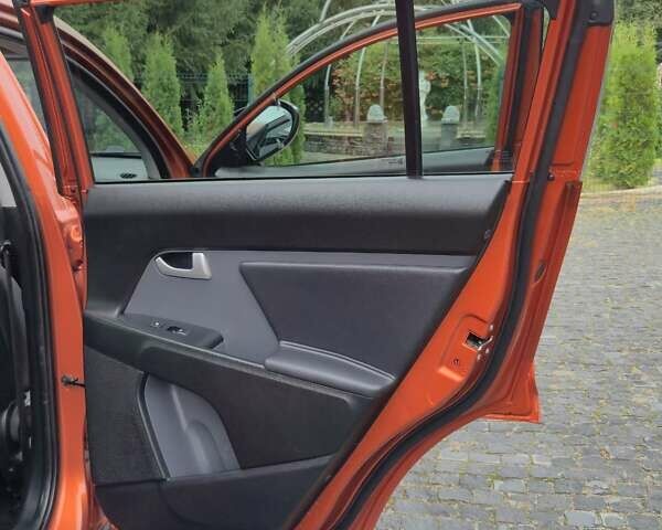 Оранжевый Киа Sportage, объемом двигателя 1.6 л и пробегом 220 тыс. км за 11200 $, фото 36 на Automoto.ua