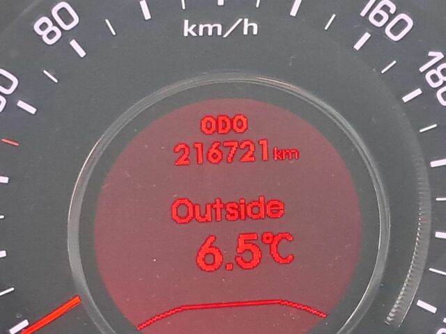 Оранжевый Киа Sportage, объемом двигателя 2 л и пробегом 217 тыс. км за 11500 $, фото 8 на Automoto.ua