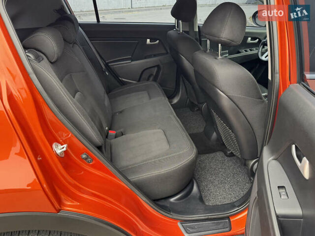 Оранжевый Киа Sportage, объемом двигателя 2 л и пробегом 143 тыс. км за 12300 $, фото 18 на Automoto.ua