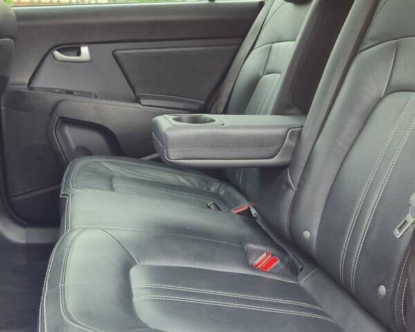 Оранжевый Киа Sportage, объемом двигателя 1.6 л и пробегом 220 тыс. км за 11200 $, фото 19 на Automoto.ua