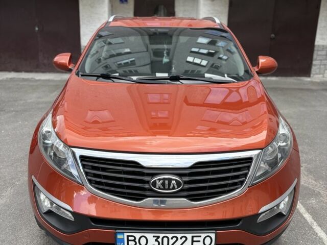 Оранжевый Киа Sportage, объемом двигателя 2 л и пробегом 197 тыс. км за 12000 $, фото 1 на Automoto.ua