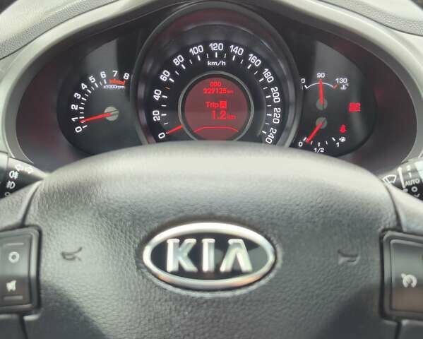 Оранжевый Киа Sportage, объемом двигателя 1.6 л и пробегом 220 тыс. км за 11200 $, фото 48 на Automoto.ua