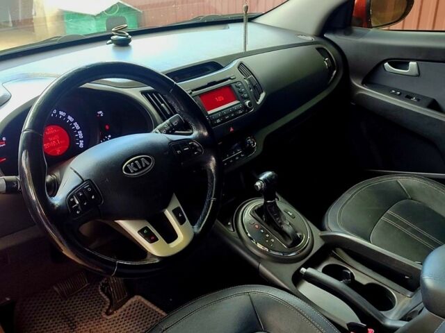 Оранжевый Киа Sportage, объемом двигателя 2 л и пробегом 169 тыс. км за 15500 $, фото 3 на Automoto.ua