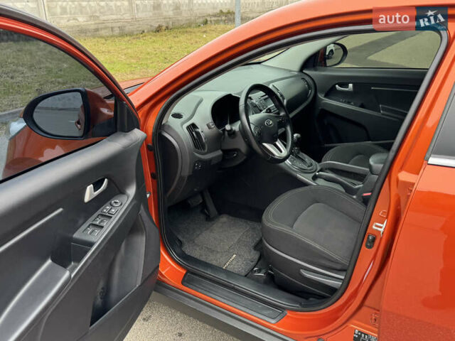 Оранжевый Киа Sportage, объемом двигателя 2 л и пробегом 143 тыс. км за 12300 $, фото 13 на Automoto.ua