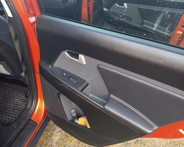 Оранжевый Киа Sportage, объемом двигателя 2.01 л и пробегом 267 тыс. км за 12900 $, фото 15 на Automoto.ua