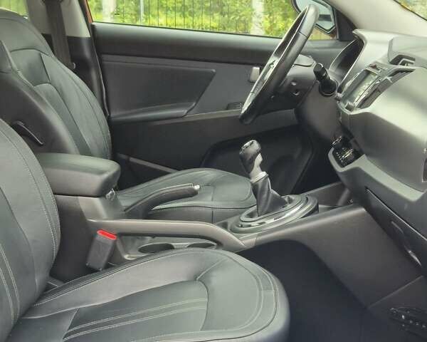 Оранжевый Киа Sportage, объемом двигателя 1.6 л и пробегом 220 тыс. км за 11200 $, фото 24 на Automoto.ua