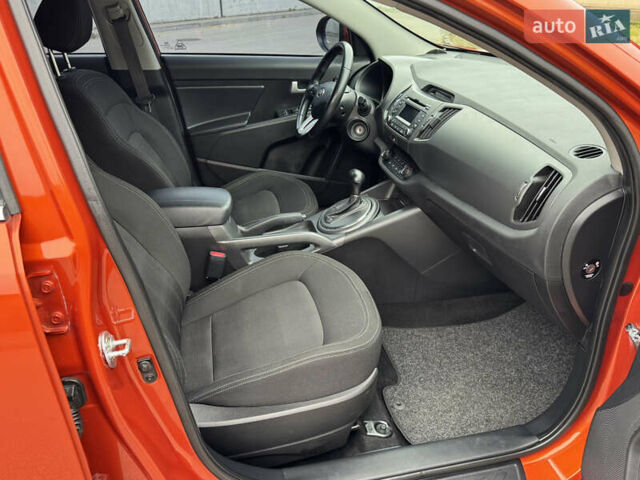 Оранжевый Киа Sportage, объемом двигателя 2 л и пробегом 143 тыс. км за 12300 $, фото 20 на Automoto.ua