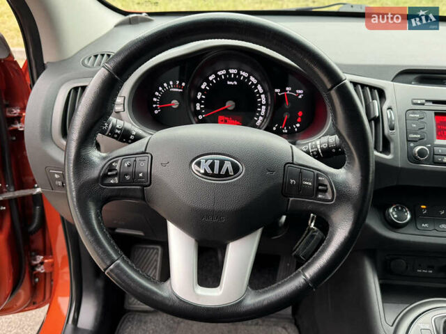 Оранжевый Киа Sportage, объемом двигателя 2 л и пробегом 143 тыс. км за 12300 $, фото 29 на Automoto.ua
