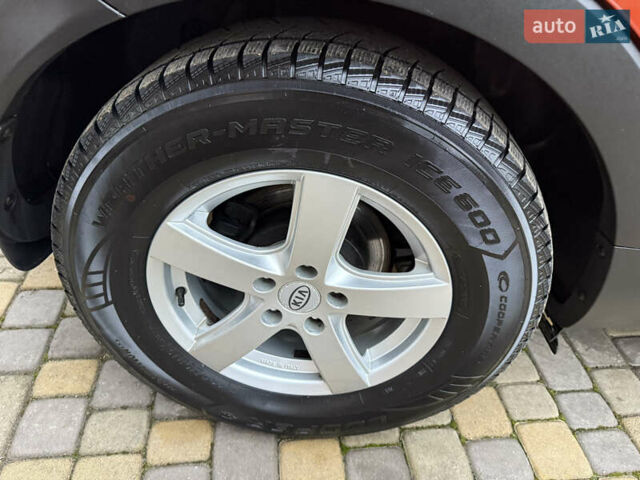 Оранжевый Киа Sportage, объемом двигателя 2 л и пробегом 195 тыс. км за 13850 $, фото 33 на Automoto.ua