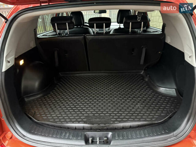 Оранжевый Киа Sportage, объемом двигателя 2 л и пробегом 195 тыс. км за 13850 $, фото 52 на Automoto.ua