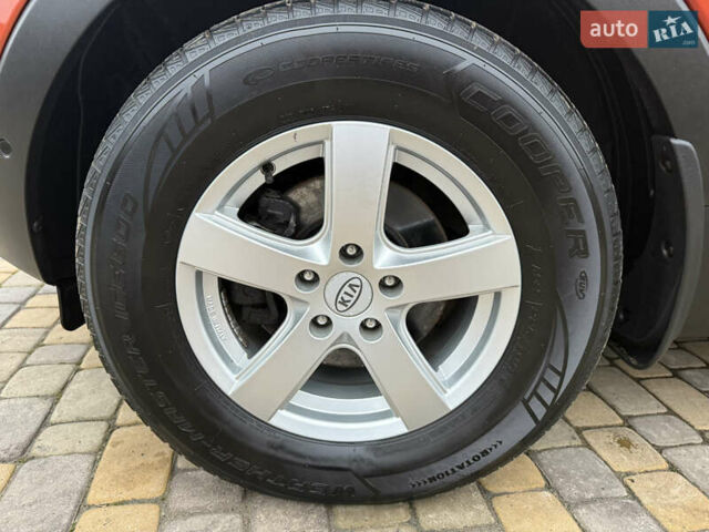 Оранжевый Киа Sportage, объемом двигателя 2 л и пробегом 195 тыс. км за 13850 $, фото 63 на Automoto.ua