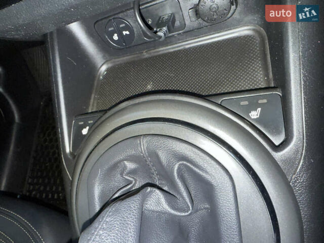 Оранжевый Киа Sportage, объемом двигателя 2 л и пробегом 195 тыс. км за 13850 $, фото 67 на Automoto.ua