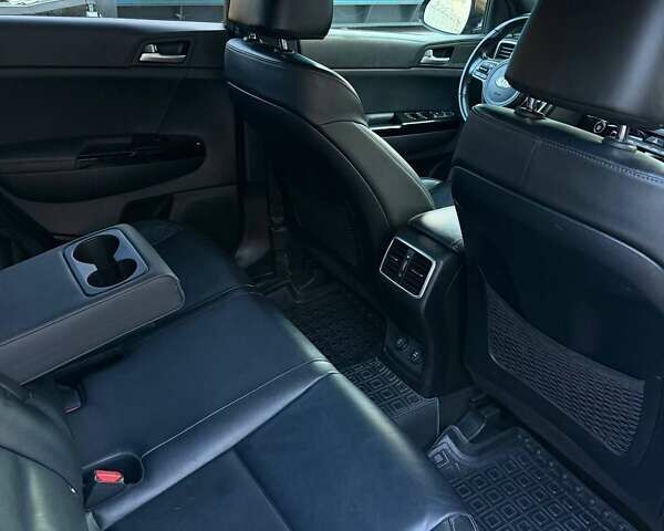 Оранжевый Киа Sportage, объемом двигателя 2.36 л и пробегом 117 тыс. км за 13900 $, фото 2 на Automoto.ua