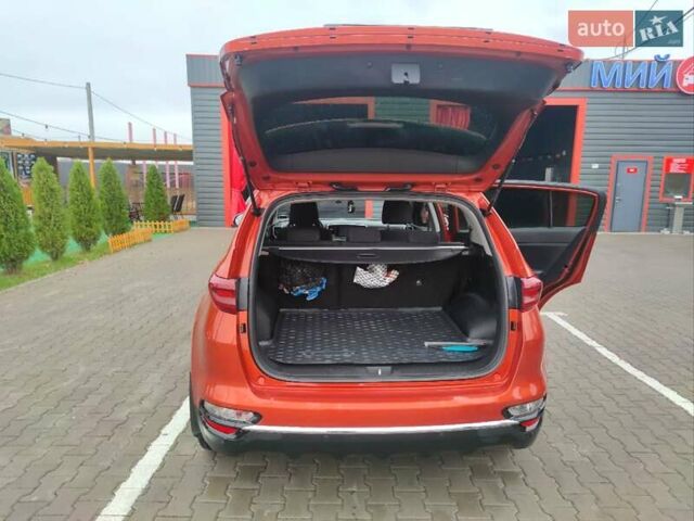 Оранжевый Киа Sportage, объемом двигателя 1.6 л и пробегом 135 тыс. км за 17500 $, фото 3 на Automoto.ua