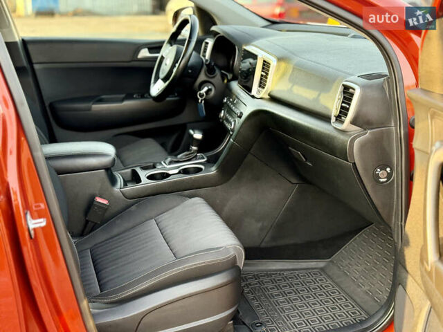 Оранжевый Киа Sportage, объемом двигателя 1.59 л и пробегом 26 тыс. км за 19500 $, фото 15 на Automoto.ua