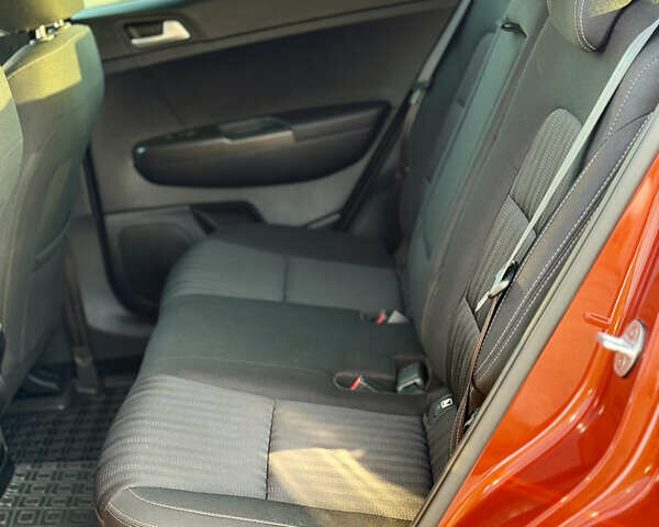 Оранжевый Киа Sportage, объемом двигателя 1.59 л и пробегом 26 тыс. км за 19500 $, фото 17 на Automoto.ua