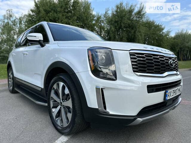 Белый Киа Telluride, объемом двигателя 3.78 л и пробегом 46 тыс. км за 29500 $, фото 8 на Automoto.ua