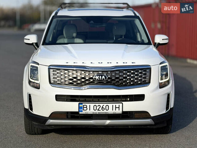 Белый Киа Telluride, объемом двигателя 3.8 л и пробегом 136 тыс. км за 21000 $, фото 1 на Automoto.ua
