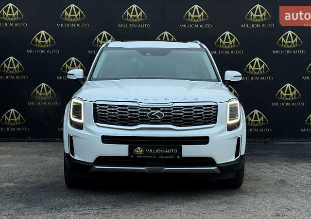 Белый Киа Telluride, объемом двигателя 3.78 л и пробегом 48 тыс. км за 28600 $, фото 1 на Automoto.ua