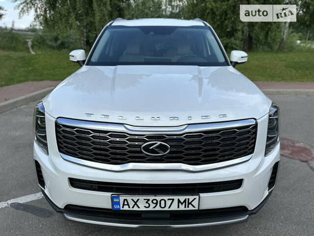 Белый Киа Telluride, объемом двигателя 3.78 л и пробегом 46 тыс. км за 29500 $, фото 6 на Automoto.ua