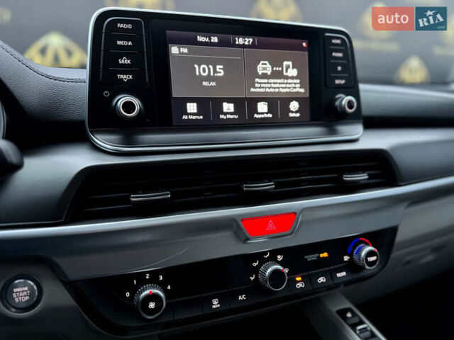 Белый Киа Telluride, объемом двигателя 3.78 л и пробегом 48 тыс. км за 28600 $, фото 27 на Automoto.ua