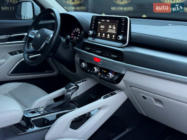 Белый Киа Telluride, объемом двигателя 3.78 л и пробегом 48 тыс. км за 28600 $, фото 15 на Automoto.ua