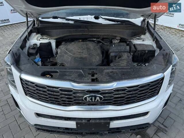 Білий Кіа Telluride, об'ємом двигуна 3.8 л та пробігом 189 тис. км за 15300 $, фото 8 на Automoto.ua