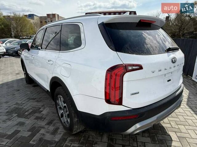 Белый Киа Telluride, объемом двигателя 3.8 л и пробегом 188 тыс. км за 16200 $, фото 3 на Automoto.ua