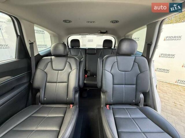 Белый Киа Telluride, объемом двигателя 3.78 л и пробегом 85 тыс. км за 22600 $, фото 6 на Automoto.ua