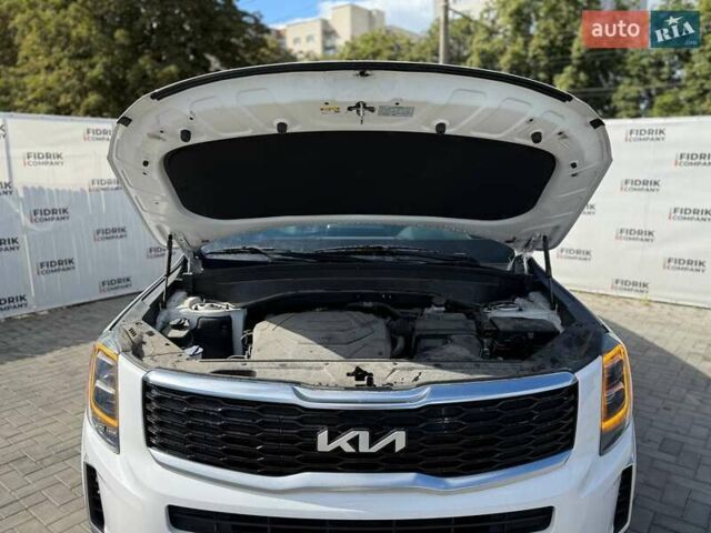 Белый Киа Telluride, объемом двигателя 3.78 л и пробегом 85 тыс. км за 22600 $, фото 9 на Automoto.ua
