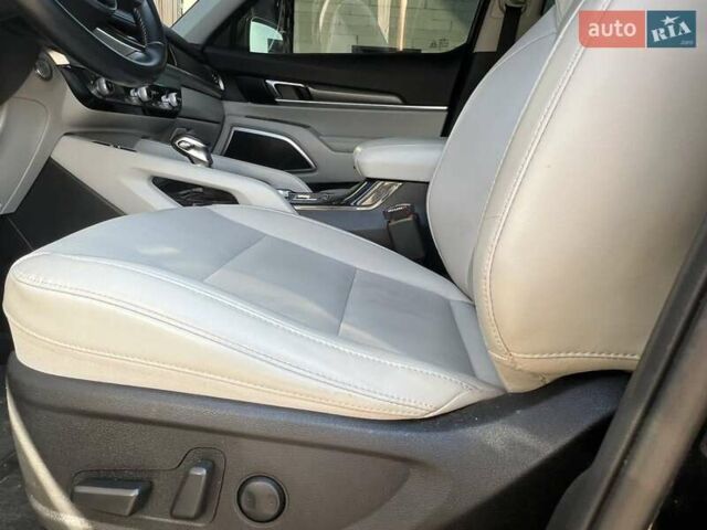 Киа Telluride 2020 в Львове на Automoto.ua Черный Киа Telluride, объемом двигателя 3.78 л и пробегом 27 тыс. км за 22500 $, фото 32 на Automoto.ua