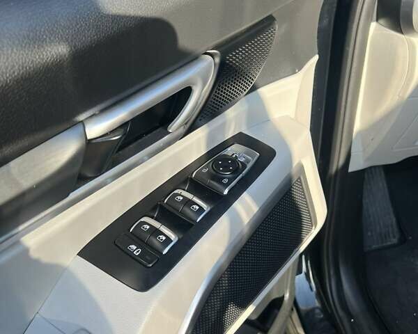 Чорний Кіа Telluride, об'ємом двигуна 3.78 л та пробігом 27 тис. км за 25000 $, фото 25 на Automoto.ua