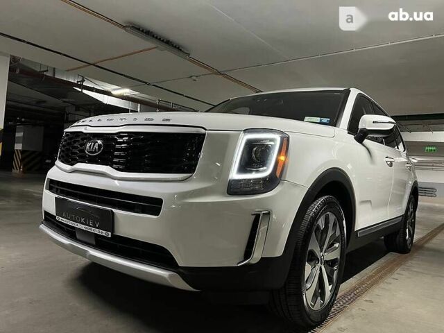 Кіа Telluride, об'ємом двигуна 3.8 л та пробігом 18 тис. км за 32300 $, фото 4 на Automoto.ua