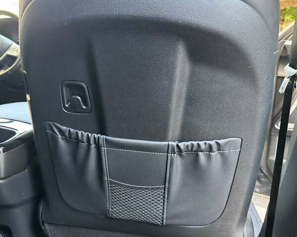 Сірий Кіа Telluride, об'ємом двигуна 3.78 л та пробігом 13 тис. км за 23500 $, фото 23 на Automoto.ua