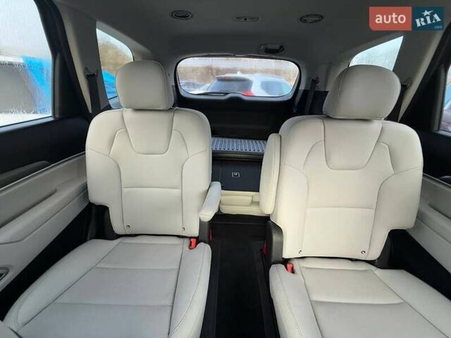 Серый Киа Telluride, объемом двигателя 3.8 л и пробегом 55 тыс. км за 16500 $, фото 9 на Automoto.ua