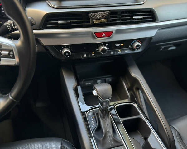 Сірий Кіа Telluride, об'ємом двигуна 3.78 л та пробігом 13 тис. км за 23500 $, фото 31 на Automoto.ua