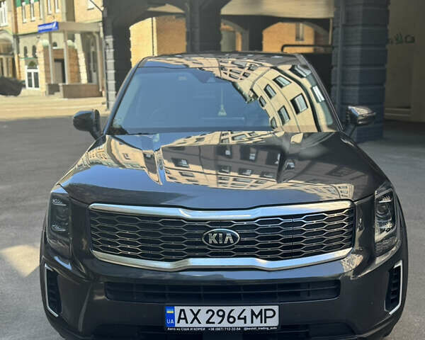 Сірий Кіа Telluride, об'ємом двигуна 3.78 л та пробігом 13 тис. км за 23500 $, фото 3 на Automoto.ua