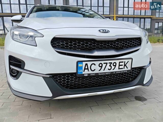 Білий Кіа XCeed, об'ємом двигуна 1.35 л та пробігом 75 тис. км за 20000 $, фото 25 на Automoto.ua