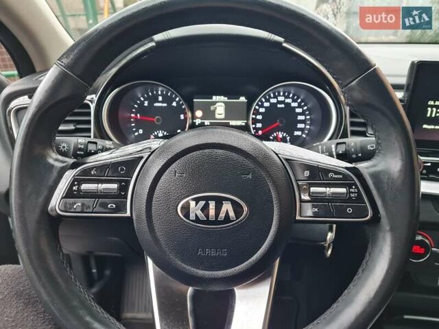 Белый Киа XCeed, объемом двигателя 1.6 л и пробегом 141 тыс. км за 21000 $, фото 9 на Automoto.ua