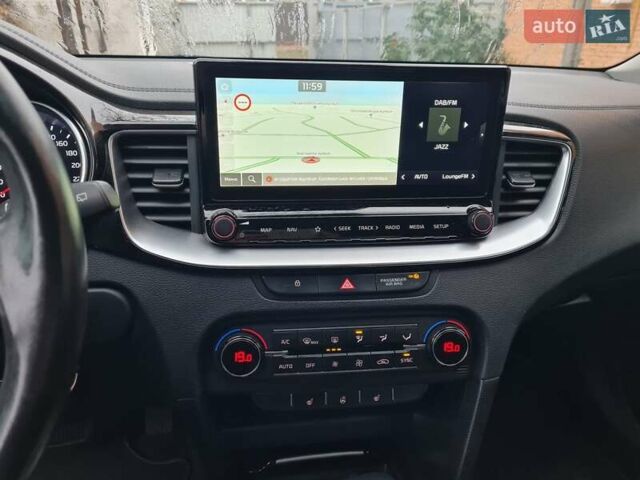Белый Киа XCeed, объемом двигателя 1.6 л и пробегом 141 тыс. км за 21000 $, фото 7 на Automoto.ua