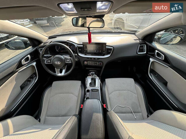 Чорний Кіа XCeed, об'ємом двигуна 1.4 л та пробігом 68 тис. км за 17100 $, фото 9 на Automoto.ua