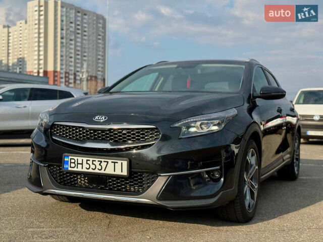 Чорний Кіа XCeed, об'ємом двигуна 1.4 л та пробігом 68 тис. км за 17100 $, фото 2 на Automoto.ua