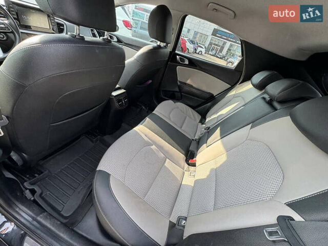 Чорний Кіа XCeed, об'ємом двигуна 1.4 л та пробігом 68 тис. км за 17100 $, фото 7 на Automoto.ua