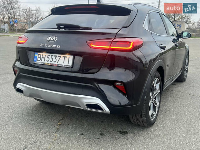 Черный Киа XCeed, объемом двигателя 1.35 л и пробегом 70 тыс. км за 17200 $, фото 7 на Automoto.ua