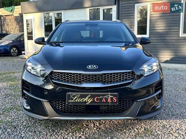 Черный Киа XCeed, объемом двигателя 1.35 л и пробегом 71 тыс. км за 16700 $, фото 1 на Automoto.ua