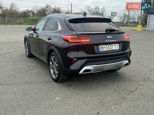 Черный Киа XCeed, объемом двигателя 1.35 л и пробегом 70 тыс. км за 17200 $, фото 9 на Automoto.ua