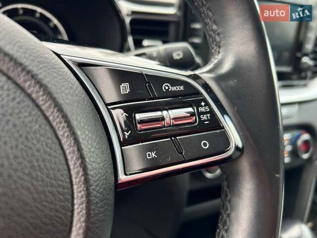 Чорний Кіа XCeed, об'ємом двигуна 1.35 л та пробігом 67 тис. км за 19000 $, фото 15 на Automoto.ua