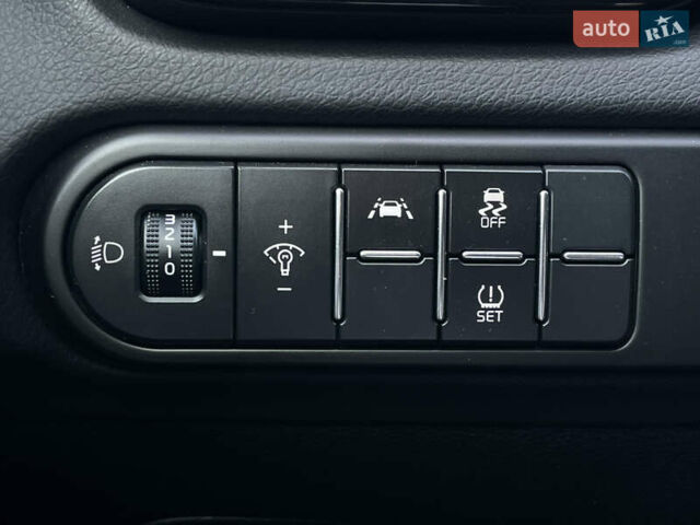 Чорний Кіа XCeed, об'ємом двигуна 1.35 л та пробігом 70 тис. км за 17900 $, фото 23 на Automoto.ua