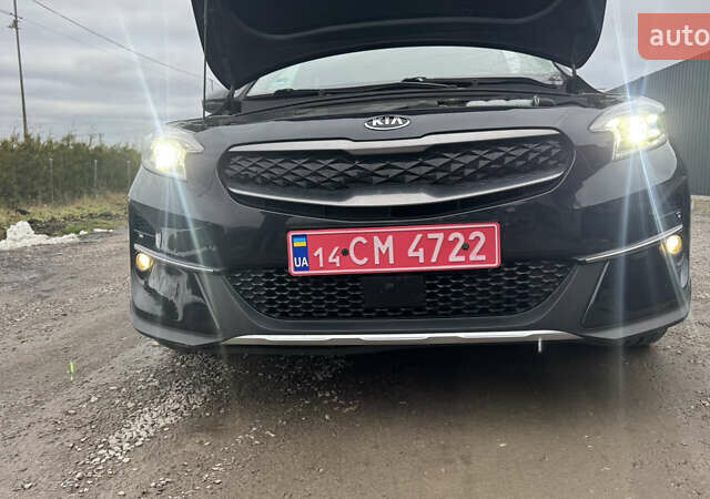 Чорний Кіа XCeed, об'ємом двигуна 1.58 л та пробігом 97 тис. км за 15400 $, фото 26 на Automoto.ua