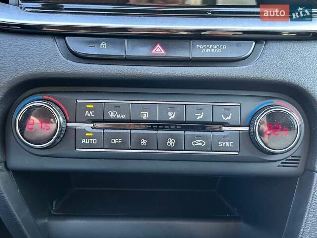 Черный Киа XCeed, объемом двигателя 1.35 л и пробегом 71 тыс. км за 16700 $, фото 24 на Automoto.ua